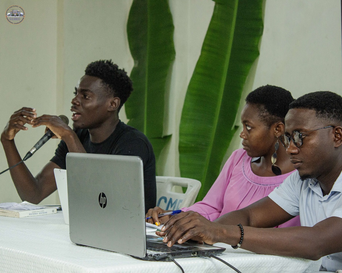 Una conferencia esclarecedora e inspiradora Una conferencia esclarecedora e inspiradora